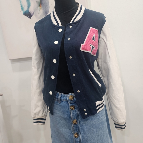 [ reflex] Juniors size Medium, cutest letterman jacket w/ pink "A" - Picture 2 of 16